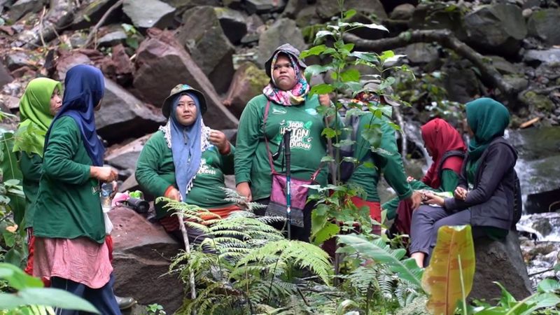 ranger Lembaga Pelindung Hutan Kampung Mpu Uteun