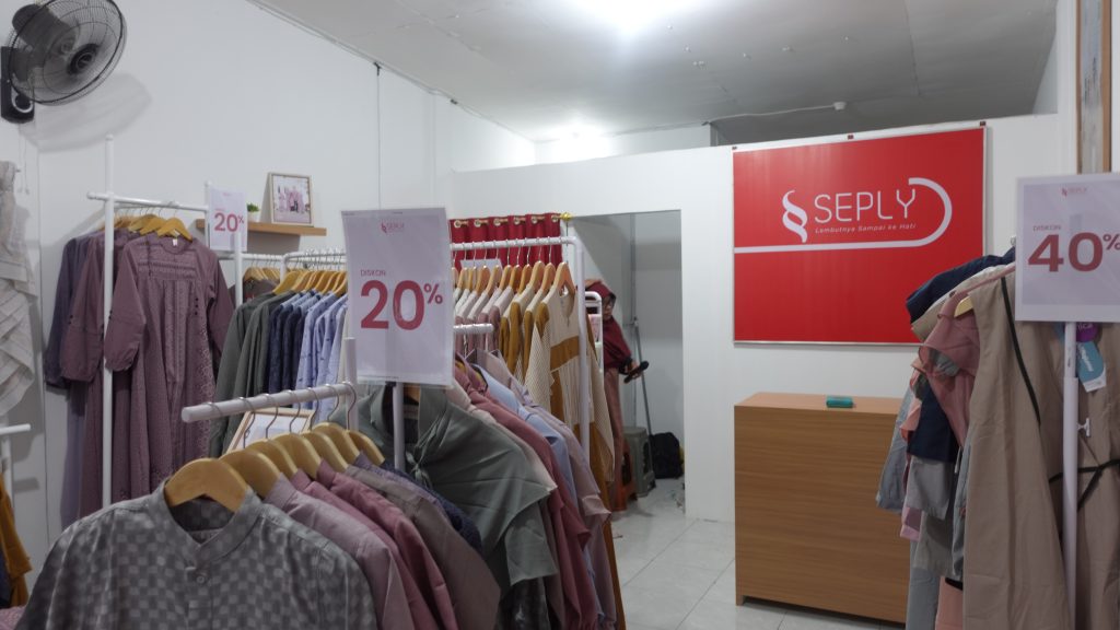 tampak dalam seply store gading cempaka bengkulu