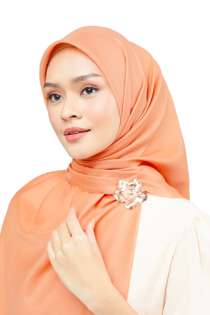 jilbab segi empat nada puspita